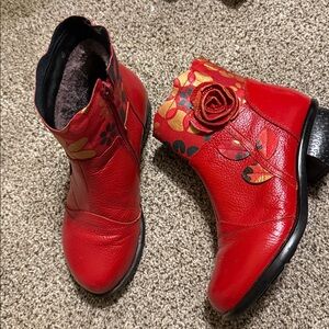 7.5 Red Booties